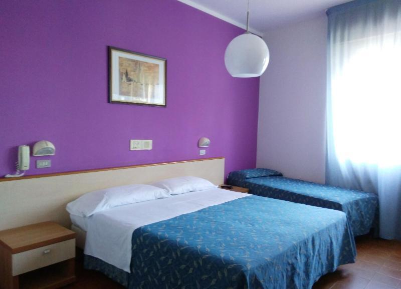 Hotel Azzurra Римини Екстериор снимка